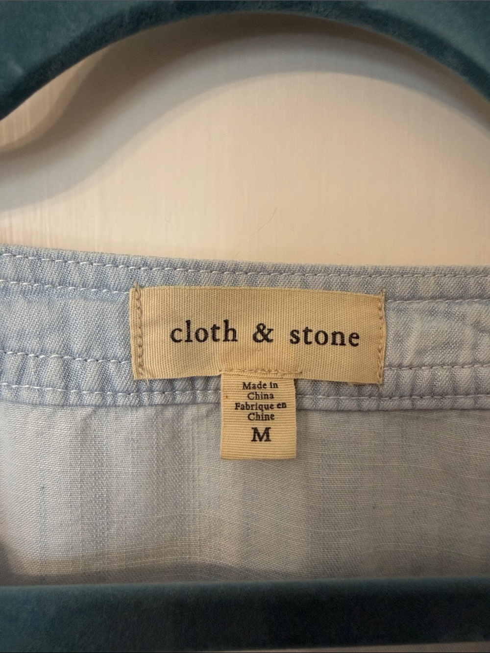 cloth & stone Medium acid wash denim V-Neck Cotton Tunic Top - Picture 2 of 3